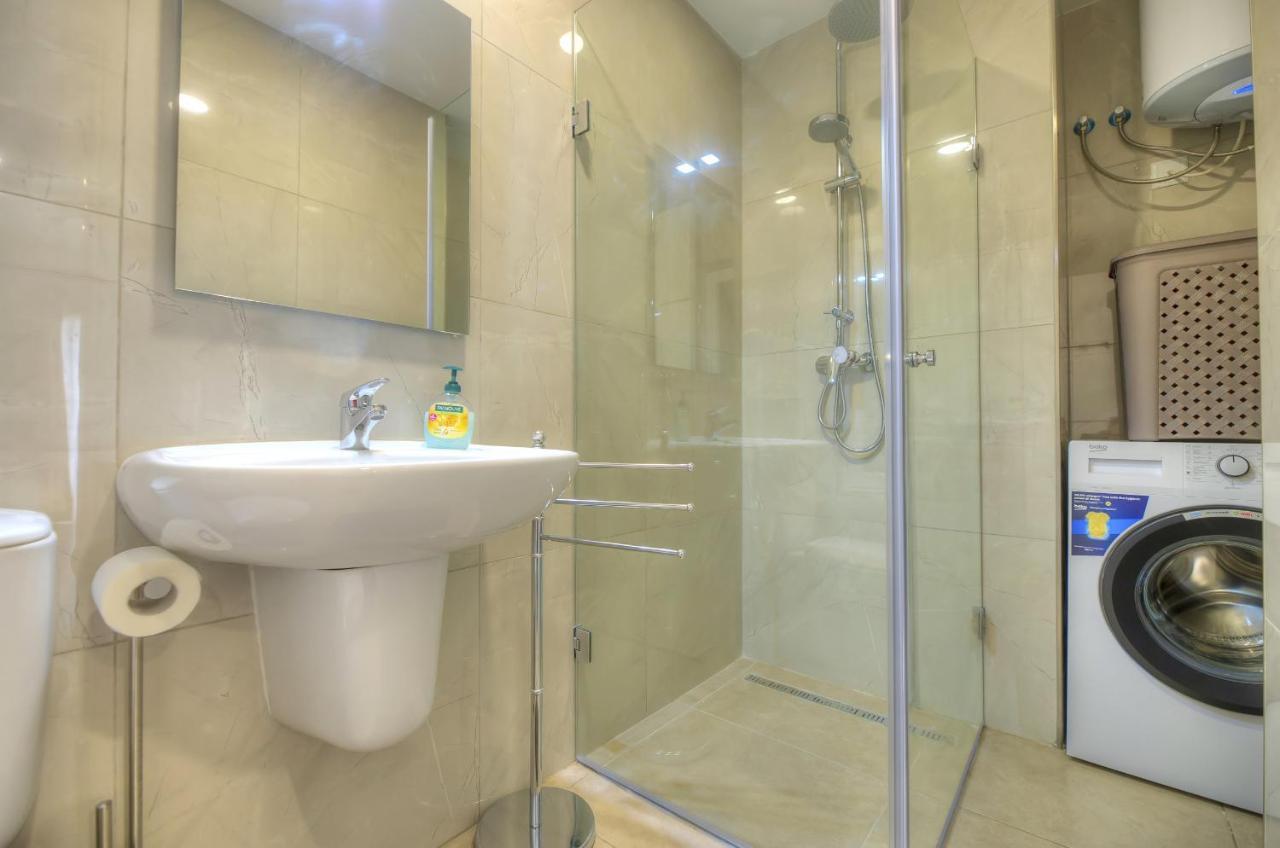 Brand New And Tastefully Furnished 2 Bedroom Apartment Ddif1-2 Gzira 外观 照片